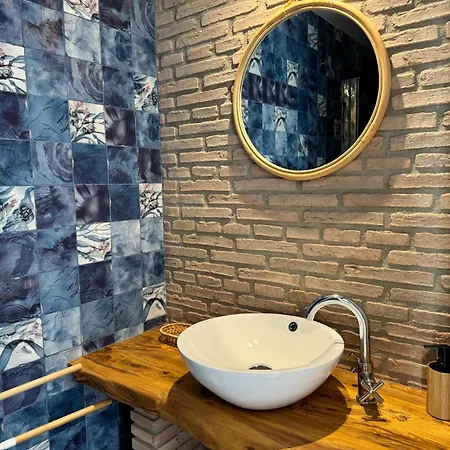Apartamento La Casa De La Escalera 4 Córdova